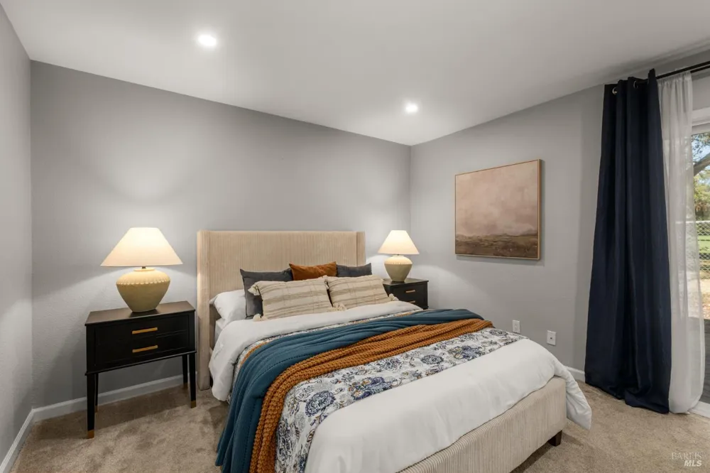 2984 Yulupa Avenue Santa Rosa, CA 95405