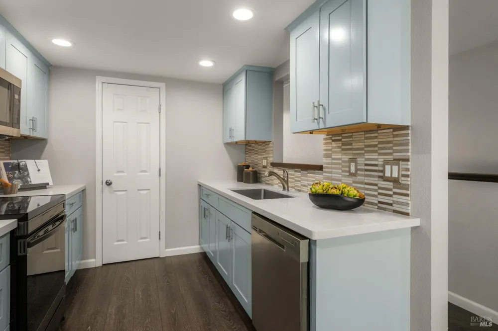 2984 Yulupa Avenue Santa Rosa, CA 95405