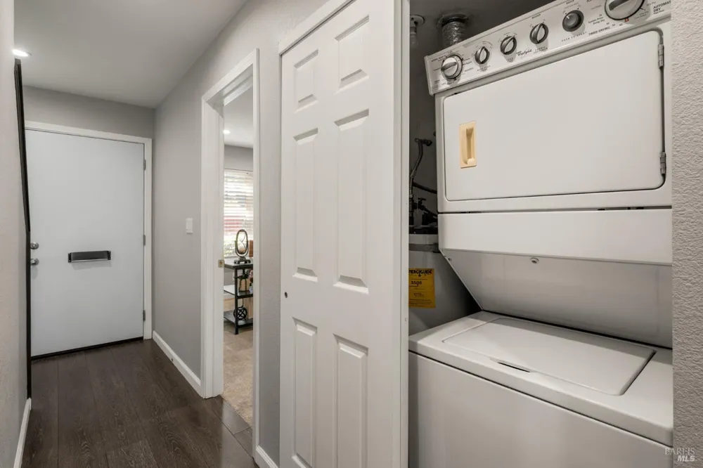 2984 Yulupa Avenue Santa Rosa, CA 95405