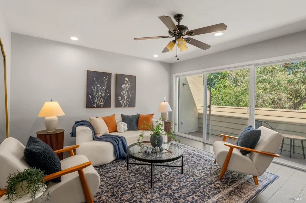 2984 Yulupa Avenue Santa Rosa, CA 95405