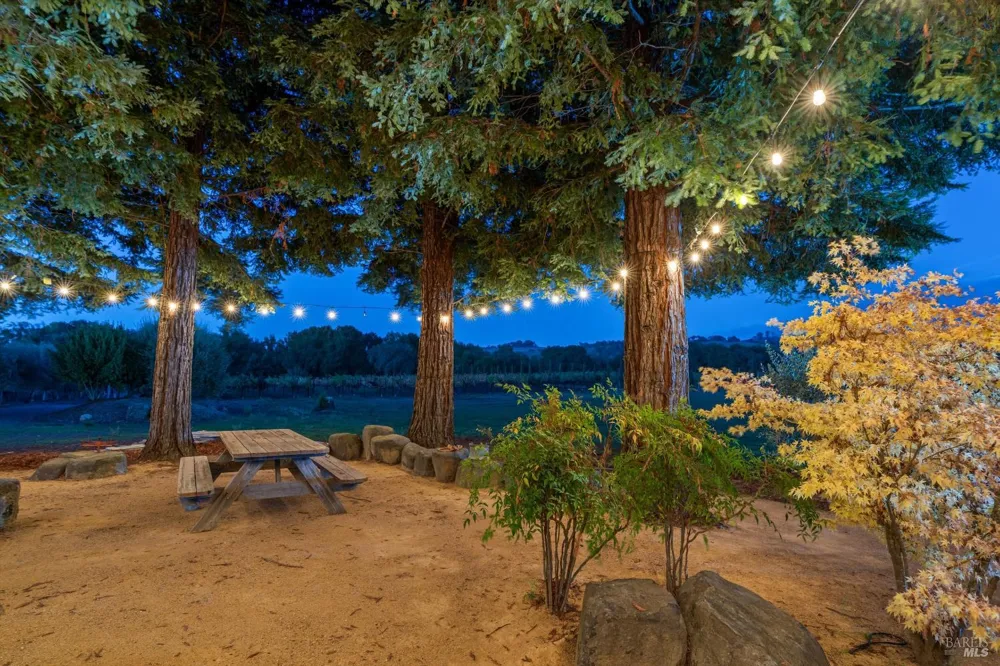 531 Limerick Lane Healdsburg, CA 95448