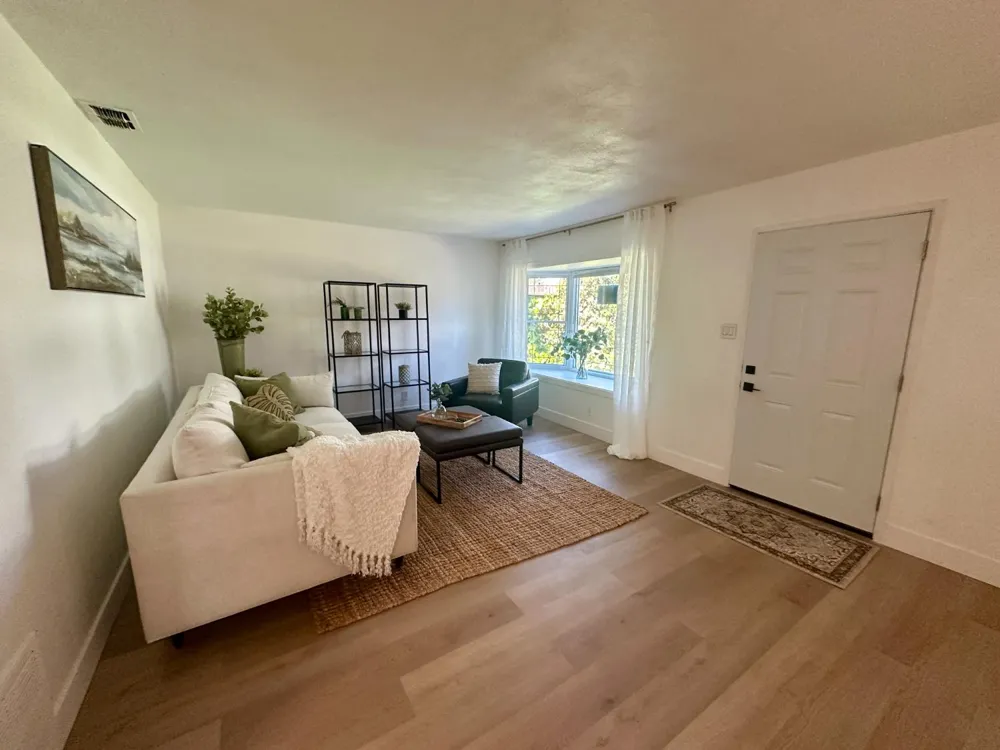 6318 Coyle Avenue Carmichael, CA 95608