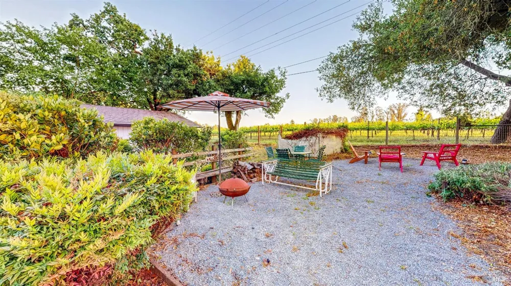2142 Laguna Road Santa Rosa, CA 95401