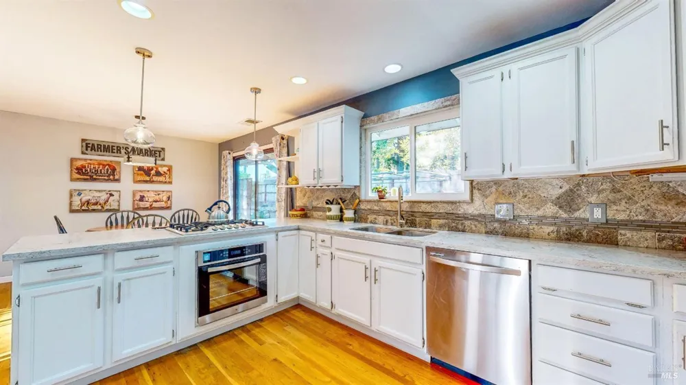 2142 Laguna Road Santa Rosa, CA 95401