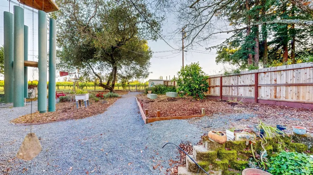 2142 Laguna Road Santa Rosa, CA 95401
