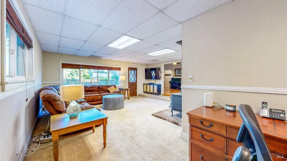 2142 Laguna Road Santa Rosa, CA 95401