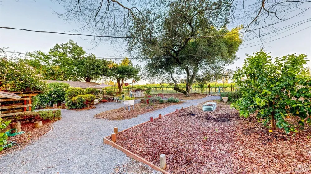 2142 Laguna Road Santa Rosa, CA 95401