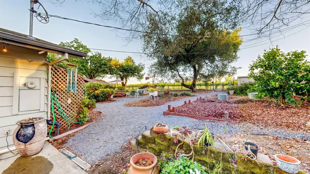 2142 Laguna Road Santa Rosa, CA 95401