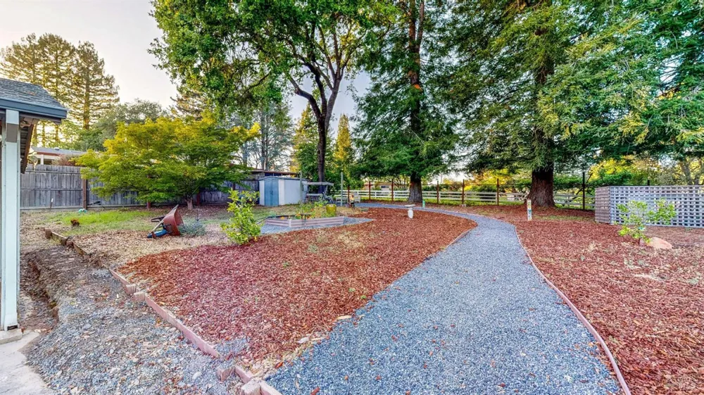 2142 Laguna Road Santa Rosa, CA 95401