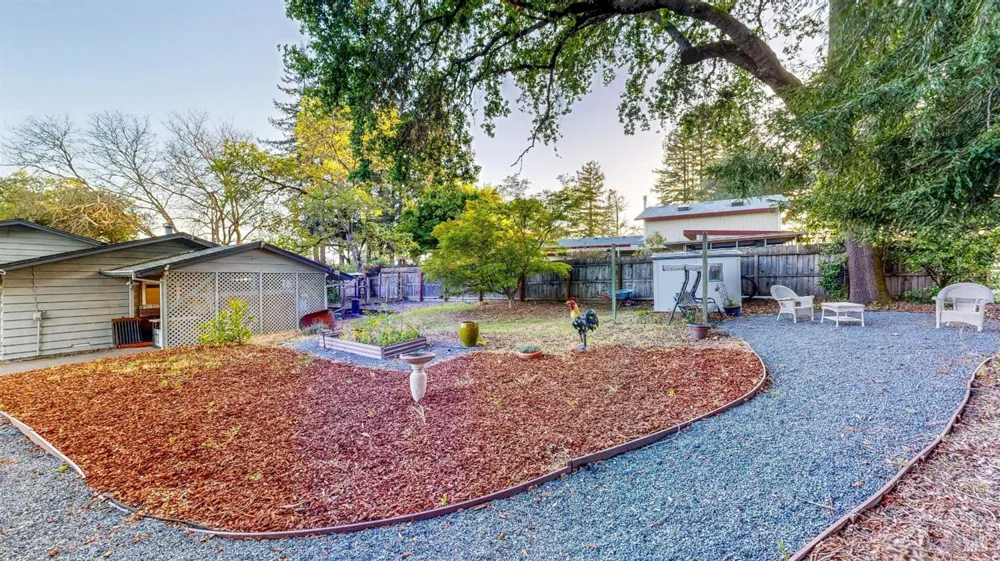 2142 Laguna Road Santa Rosa, CA 95401