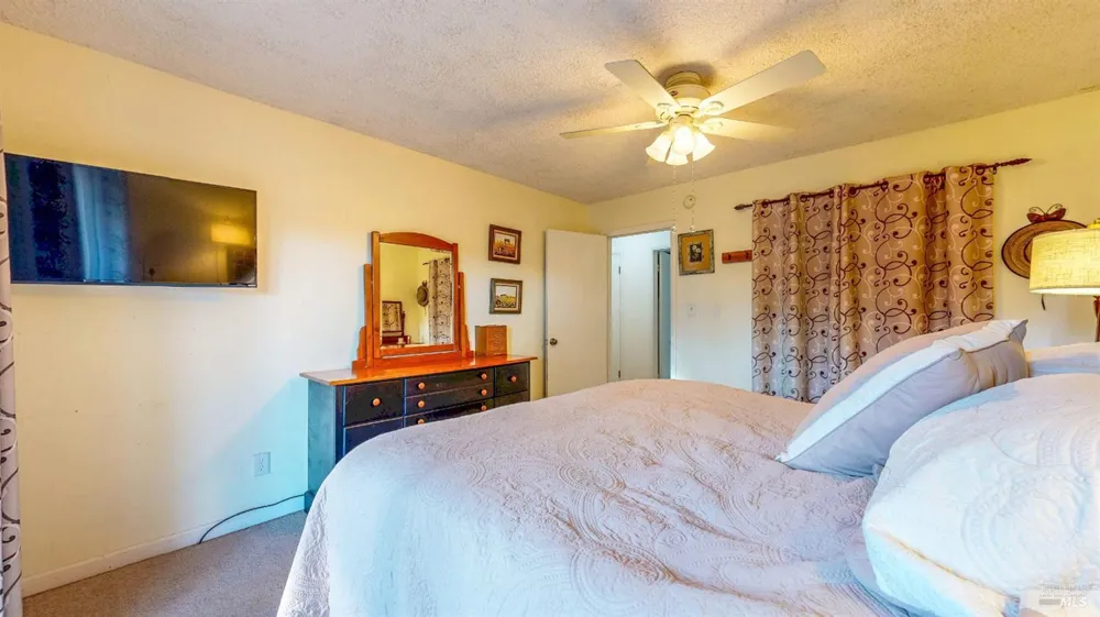 2142 Laguna Road Santa Rosa, CA 95401
