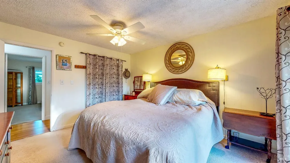 2142 Laguna Road Santa Rosa, CA 95401