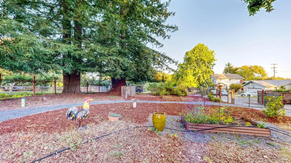 2142 Laguna Road Santa Rosa, CA 95401
