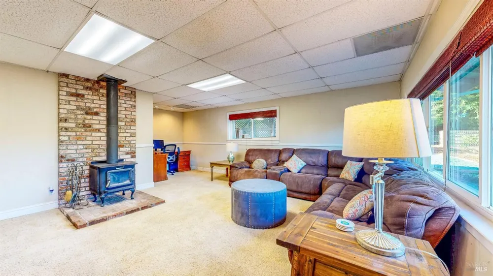 2142 Laguna Road Santa Rosa, CA 95401
