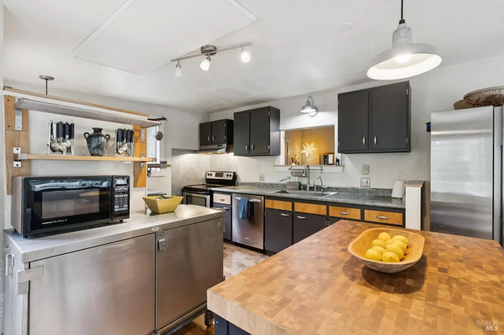 5444 Gates Road Santa Rosa, CA 95404