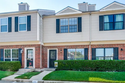 208 Samuel Boulevard #3N
