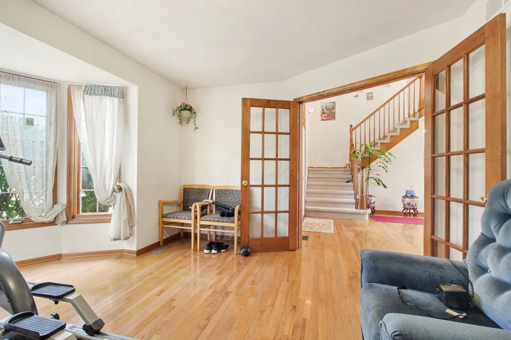 23853 Joey Drive Brownstown, MI 48134