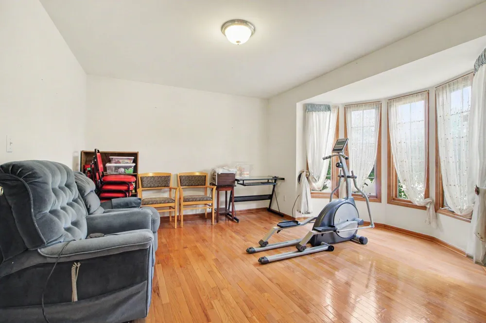 23853 Joey Drive Brownstown, MI 48134