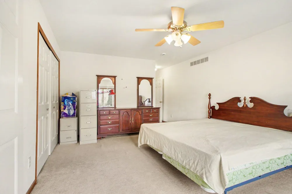 23853 Joey Drive Brownstown, MI 48134