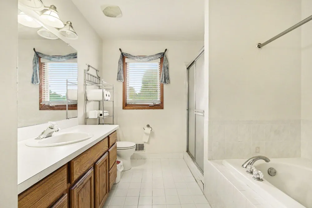 23853 Joey Drive Brownstown, MI 48134