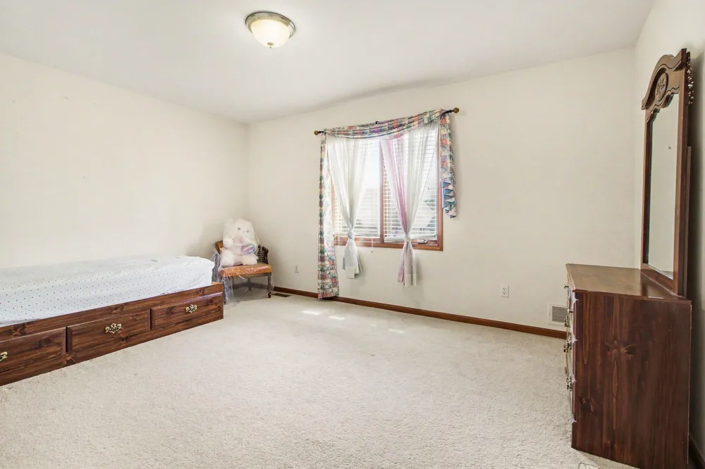 23853 Joey Drive Brownstown, MI 48134