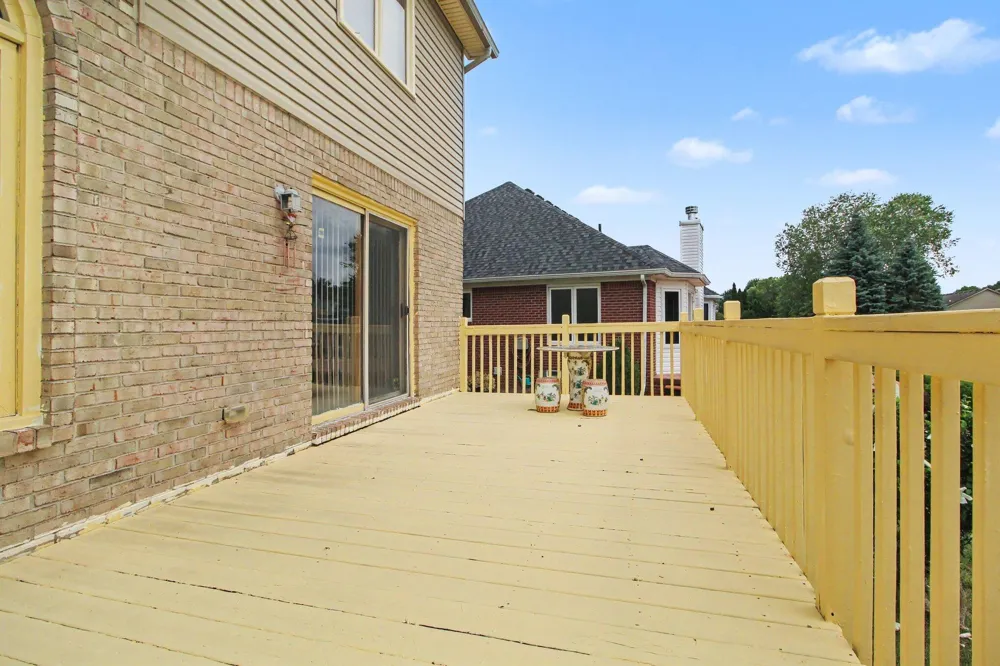 23853 Joey Drive Brownstown, MI 48134