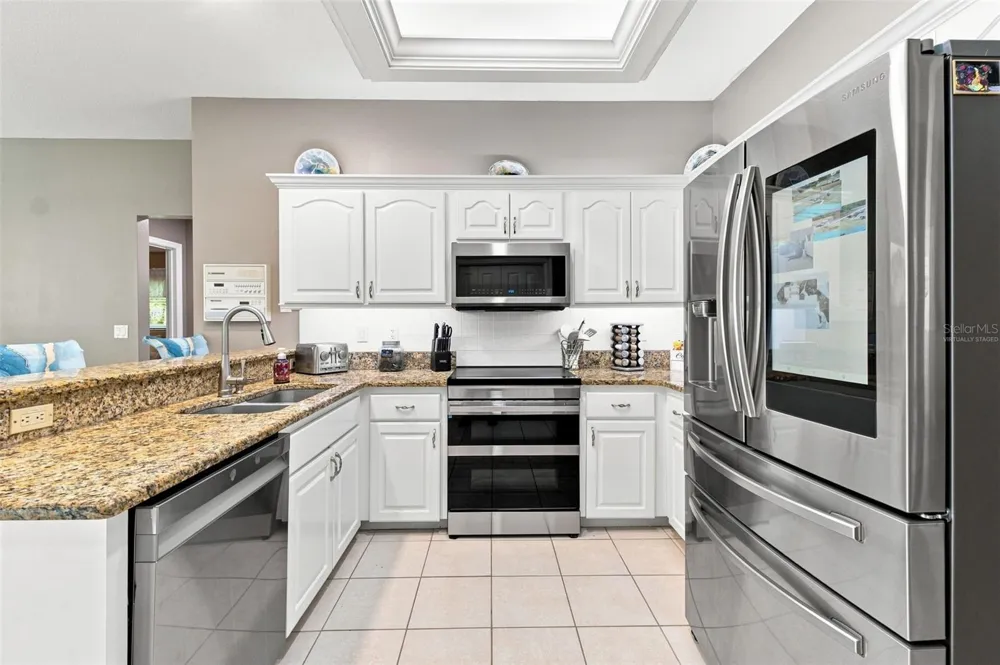 10261 WOODLAND WATERS BOULEVARD Weeki Wachee, FL 34613