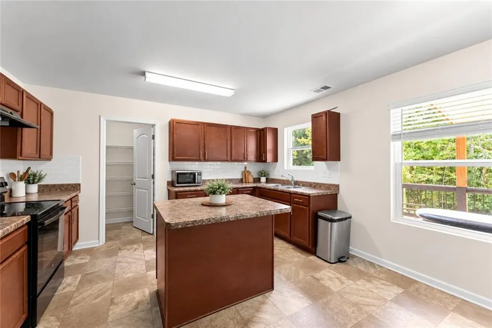 3470 Silver Wood Walk Gainesville, GA 30507
