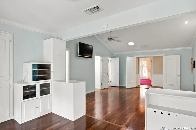 106 Bikeway Ln Shavano Park, TX 78231