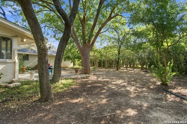 106 Bikeway Ln Shavano Park, TX 78231