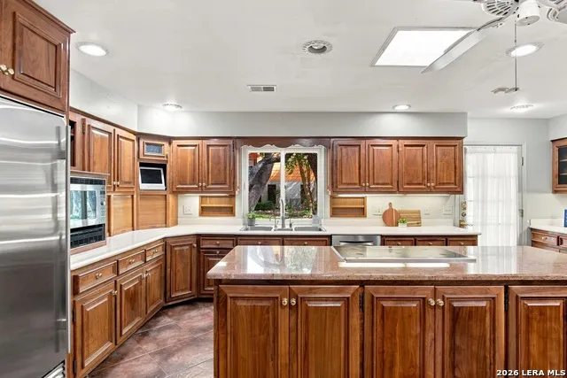 106 Bikeway Ln Shavano Park, TX 78231