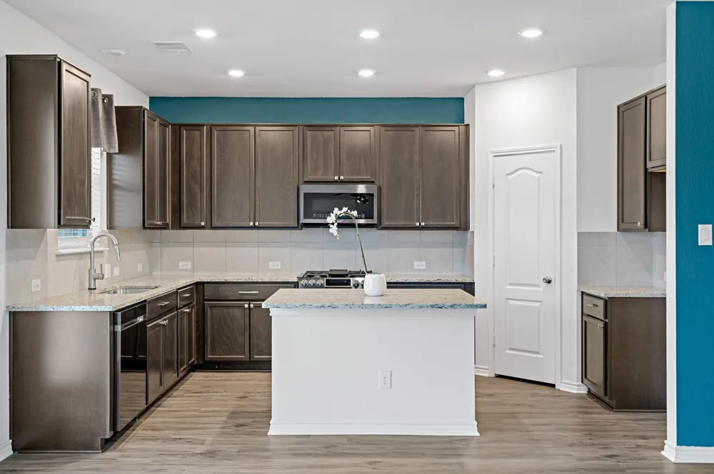 2632 Wesley Avenue Aubrey, TX 76227