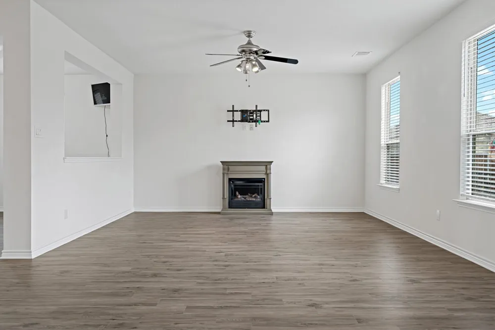 2632 Wesley Avenue Aubrey, TX 76227