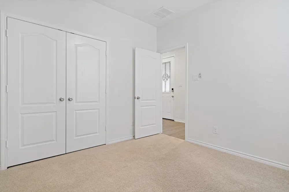 2632 Wesley Avenue Aubrey, TX 76227