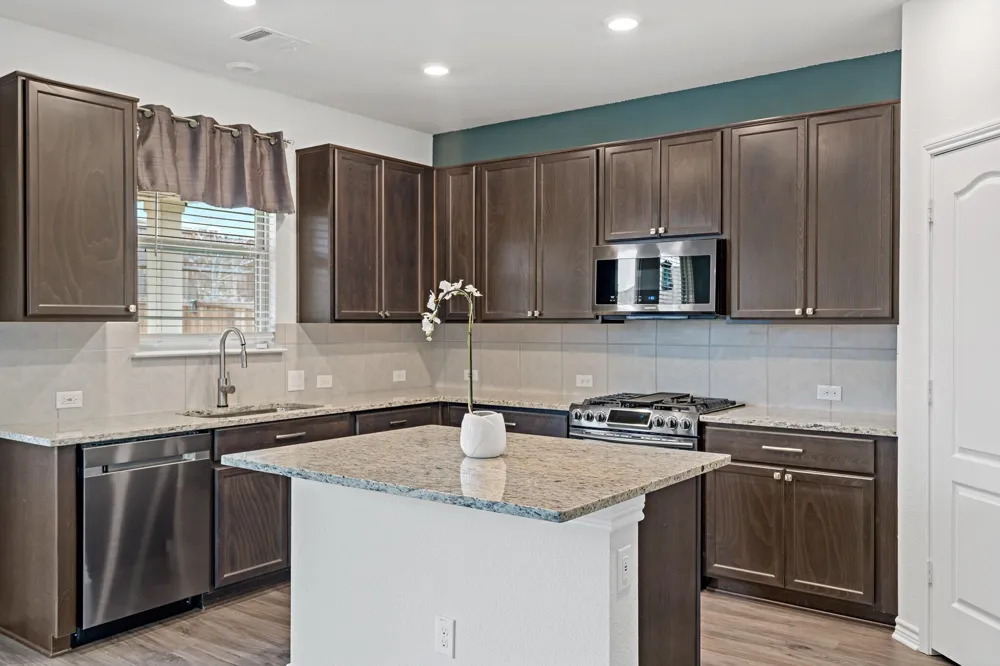 2632 Wesley Avenue Aubrey, TX 76227