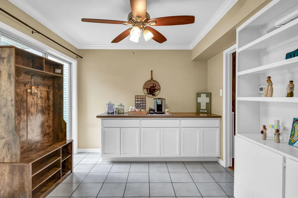 55 Chervil Common Lake Jackson, TX 77566