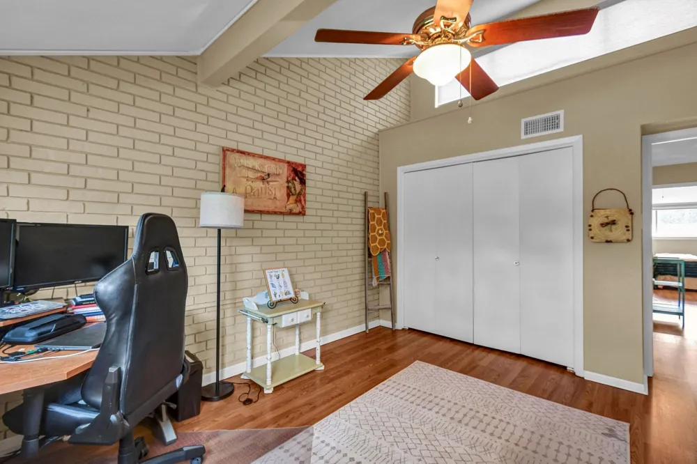 55 Chervil Common Lake Jackson, TX 77566