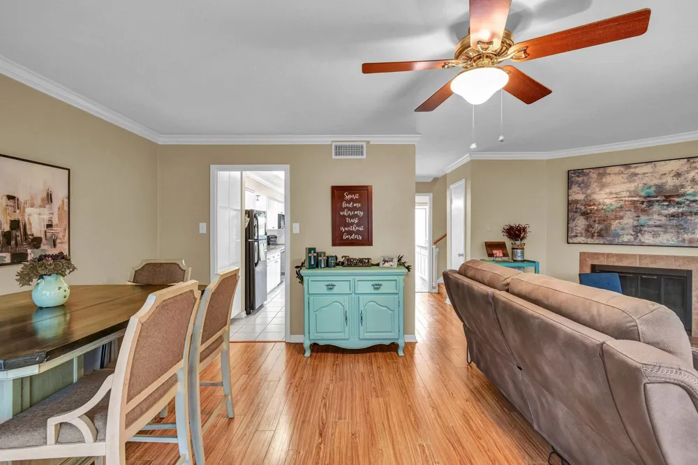 55 Chervil Common Lake Jackson, TX 77566