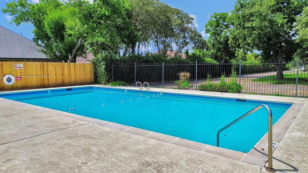 55 Chervil Common Lake Jackson, TX 77566