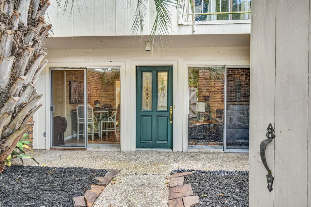 55 Chervil Common Lake Jackson, TX 77566