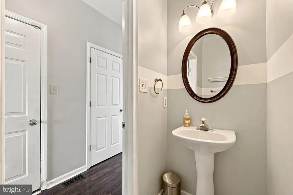 567 CROSSWINDS DRIVE Charles Town, WV 25414