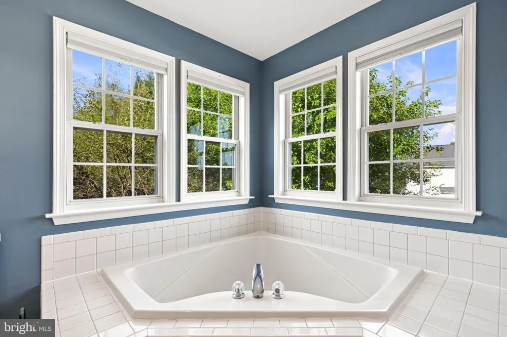 567 CROSSWINDS DRIVE Charles Town, WV 25414