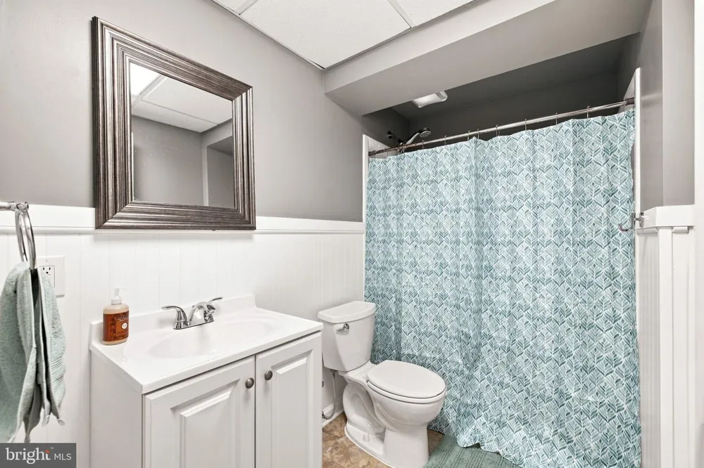 567 CROSSWINDS DRIVE Charles Town, WV 25414