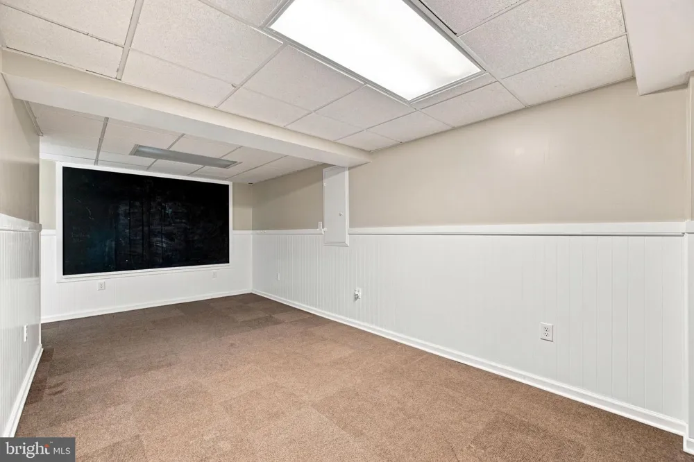 567 CROSSWINDS DRIVE Charles Town, WV 25414