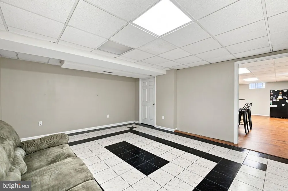 567 CROSSWINDS DRIVE Charles Town, WV 25414