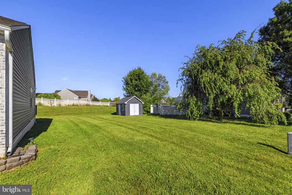 567 CROSSWINDS DRIVE Charles Town, WV 25414