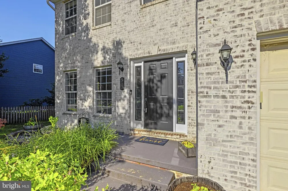 567 CROSSWINDS DRIVE Charles Town, WV 25414