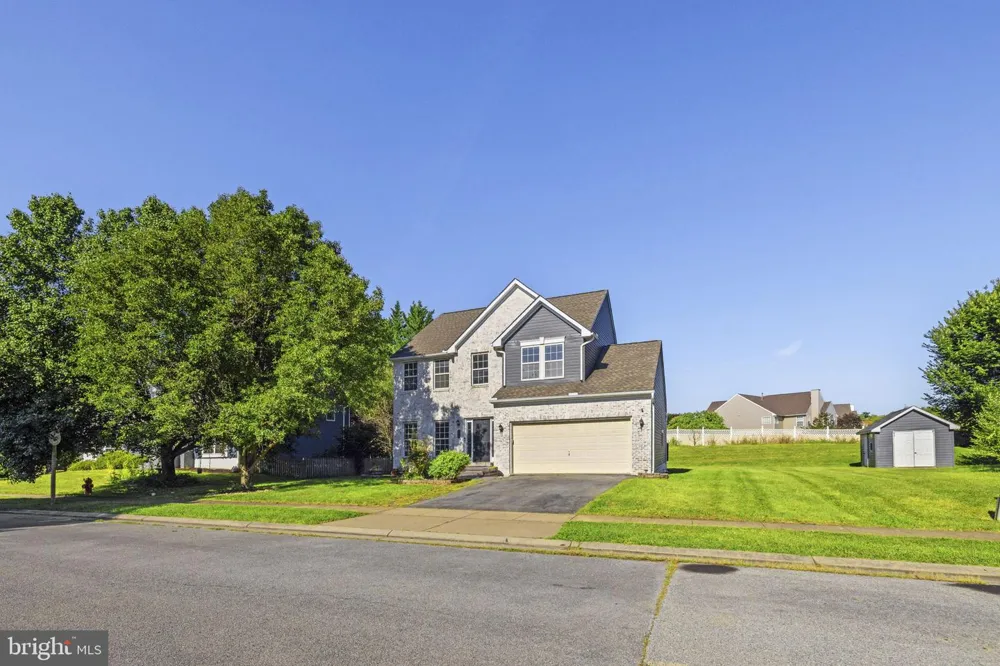 567 CROSSWINDS DRIVE Charles Town, WV 25414