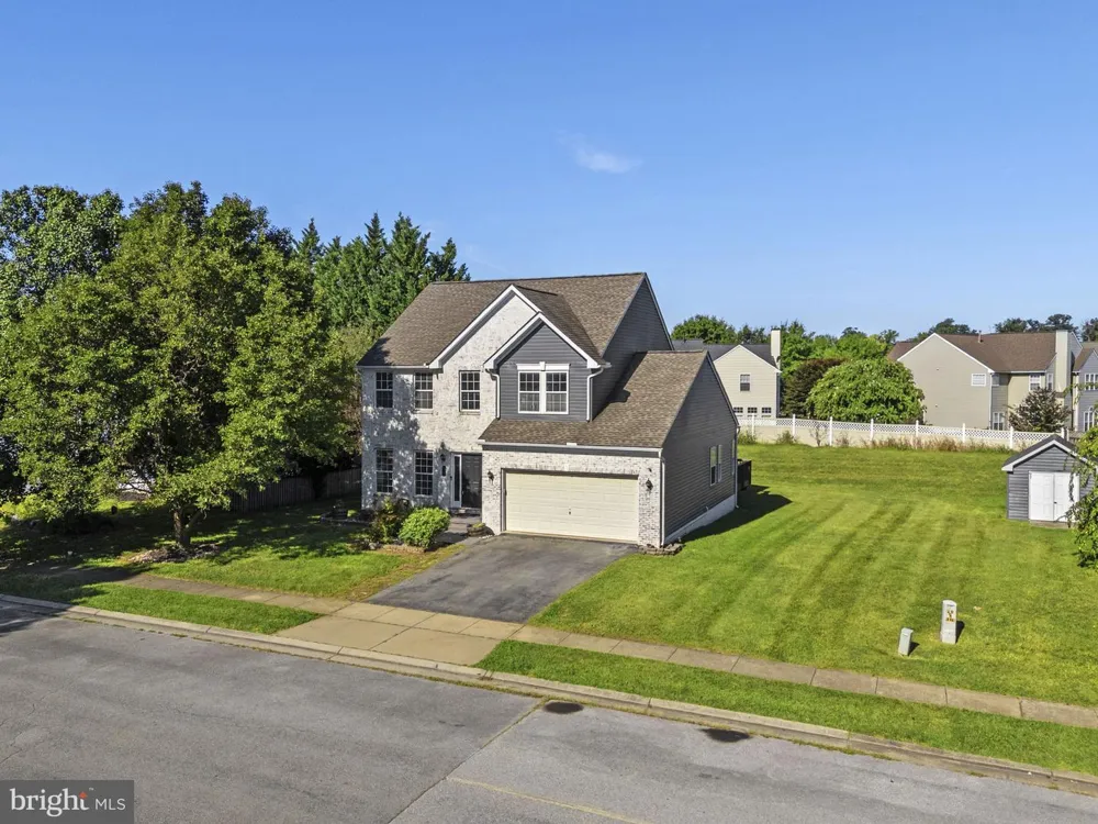 567 CROSSWINDS DRIVE Charles Town, WV 25414