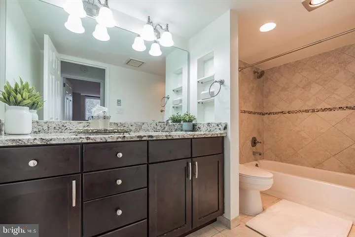 1808 OLD MEADOW ROAD #718 Mclean, VA 22102